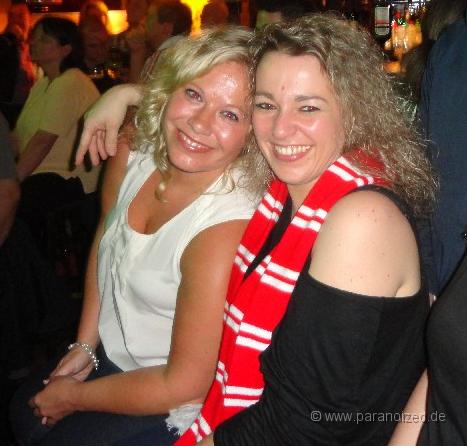 2013 Bayern Triple im Kilians 05.jpg - Für alle, die vorher keine Bayern Fans waren!